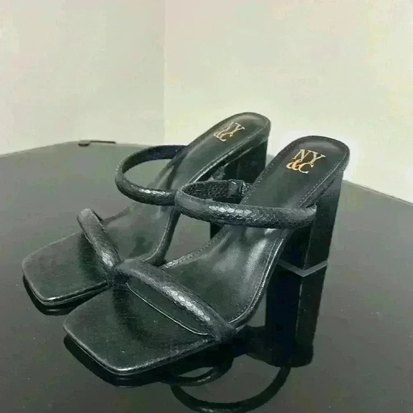 Women’s square high heels barely worn - Picture 1 of 4